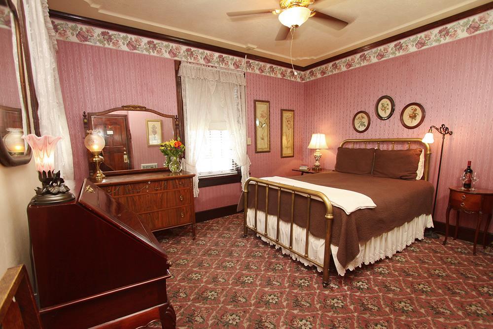 The National Hotel Джеймстаун Номер фото