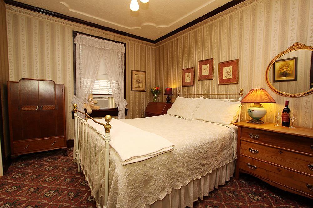The National Hotel Джеймстаун Номер фото